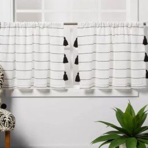 Opalhouse Cafe Curtain Set